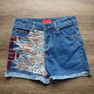 Signature8 Jean Shorts w/ Aztec Embroidery Size Small